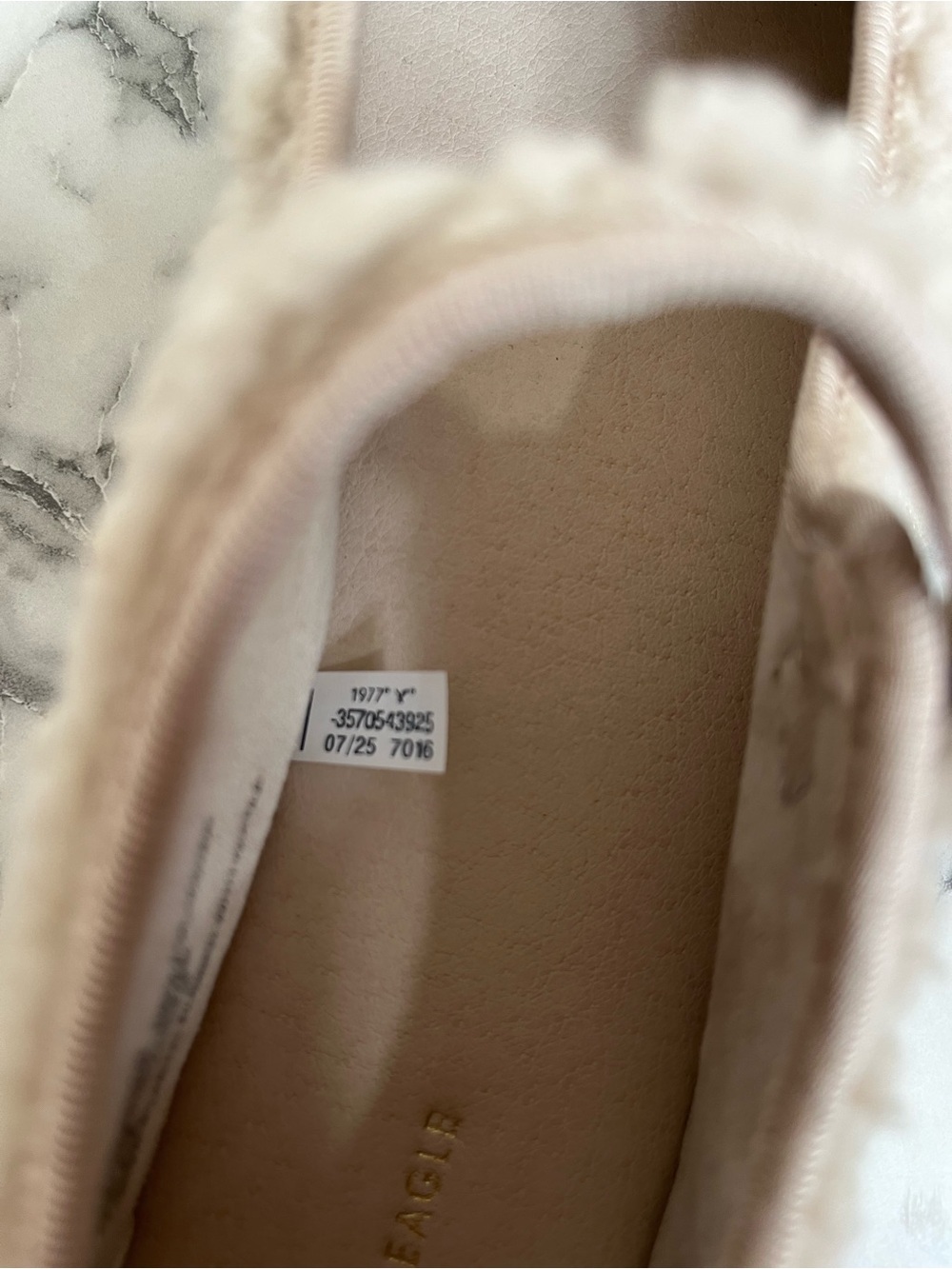 AE Cozy Mary Jane Ballet Flats Ivory Sherpa Winter Size 9 - Picture 12 of 12